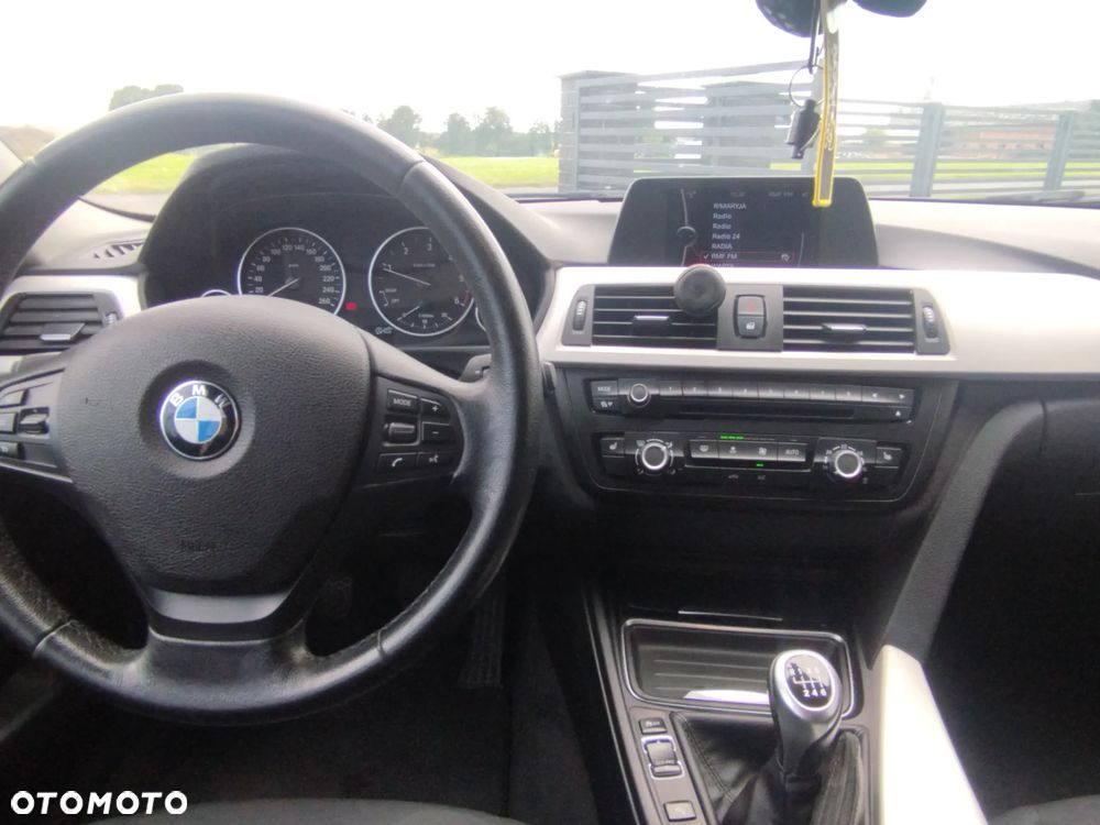 BMW Seria 3 - 19
