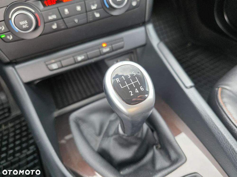 BMW X1 sDrive16d xLine - 29