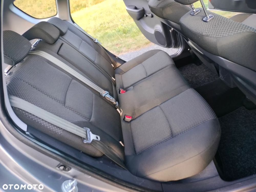 Hyundai i30 1.6 blue Comfort - 24