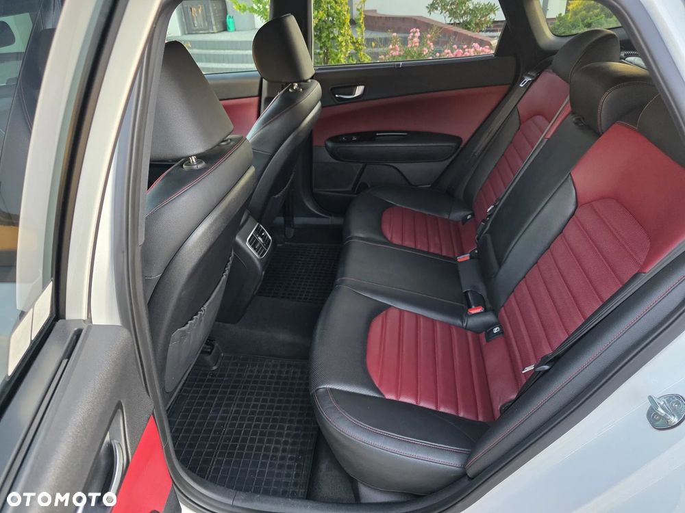 Kia Optima - 18