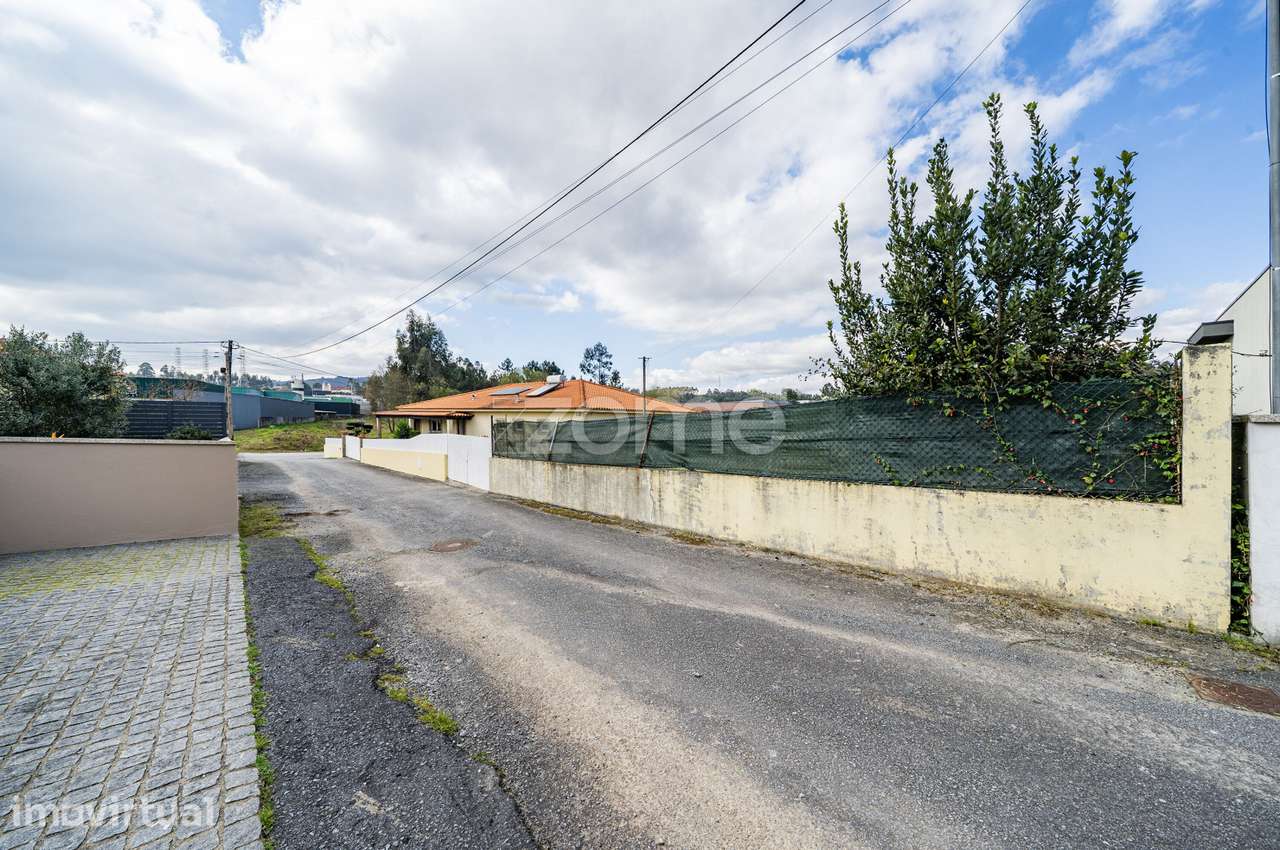 Terreno 492m2 | Projetos Aprovados | Moradia Individual | 12 min Braga - Grande imagem: 5/28