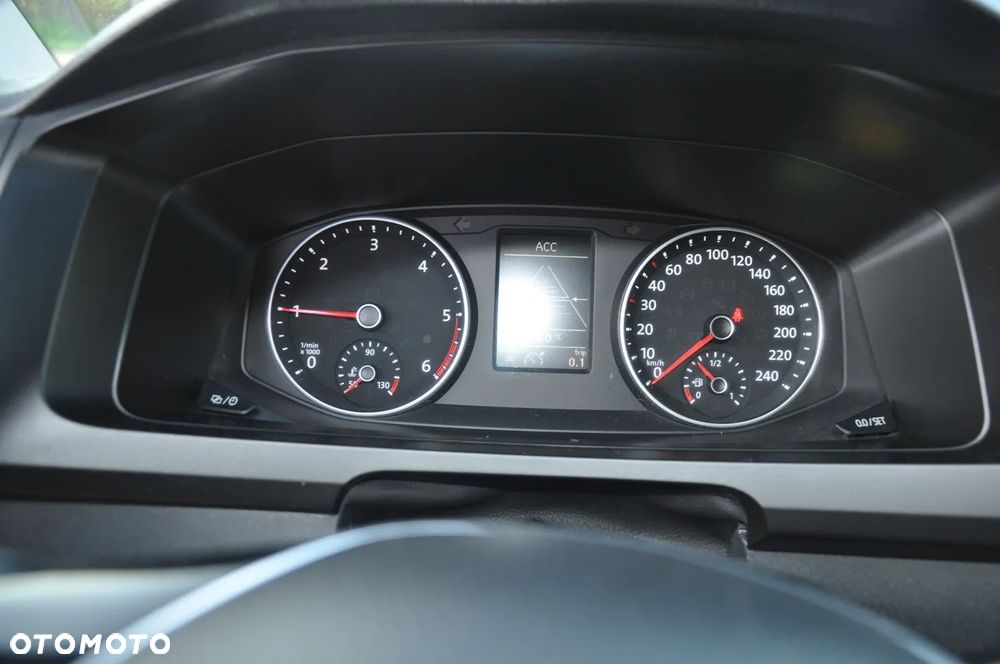 Volkswagen Transporter - 30