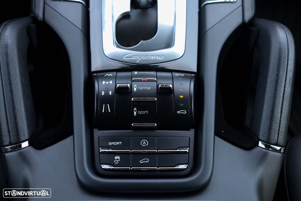 Porsche Cayenne 3.0 V6 - 35