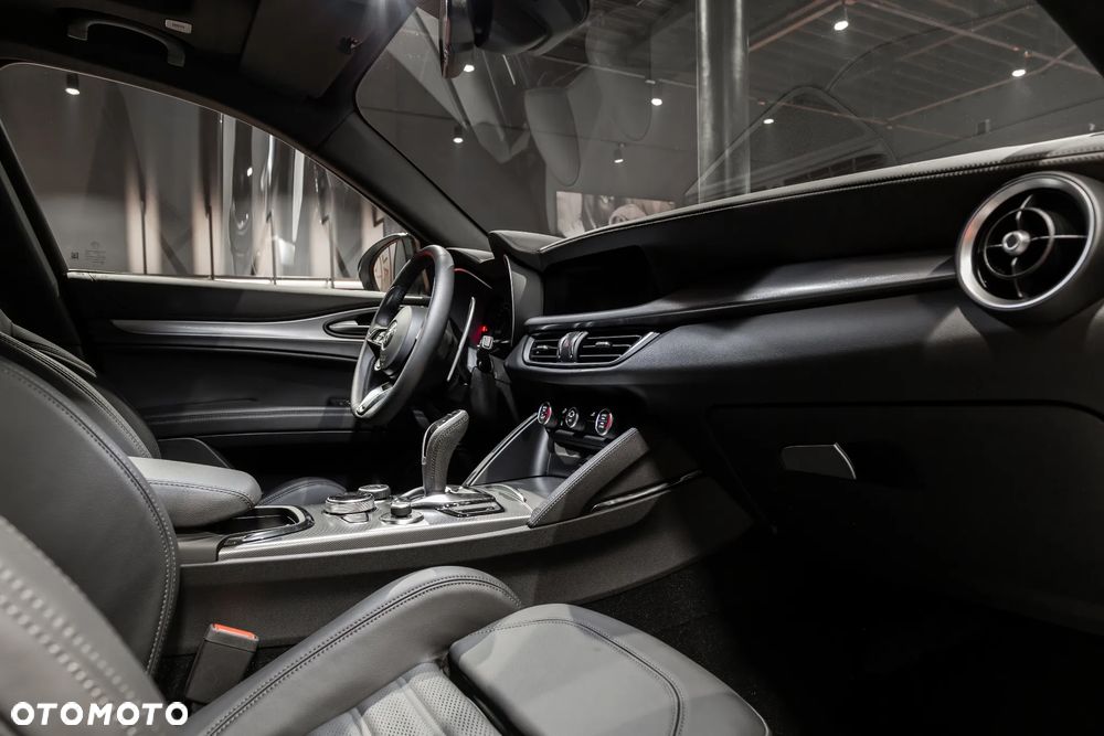 Alfa Romeo Stelvio 2.2 JTDM Veloce Q4 - 7