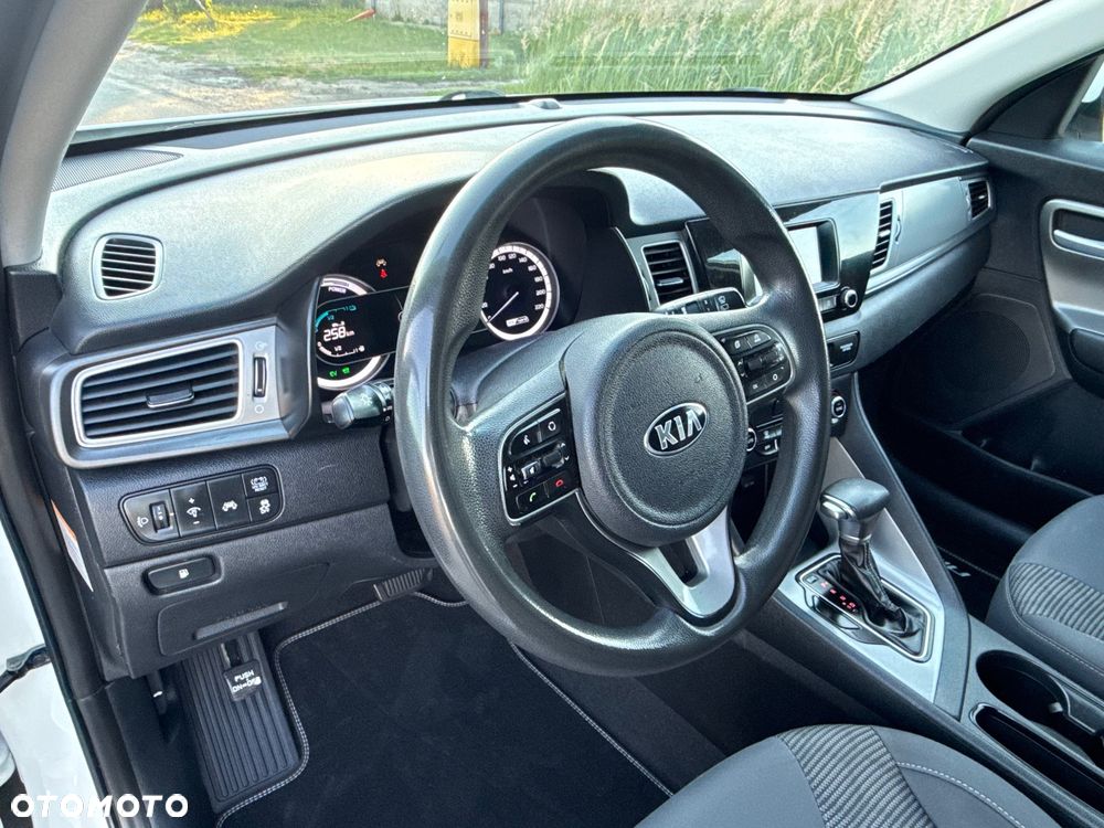 Kia Niro 1.6 GDI Hybrid L Business Line - 14