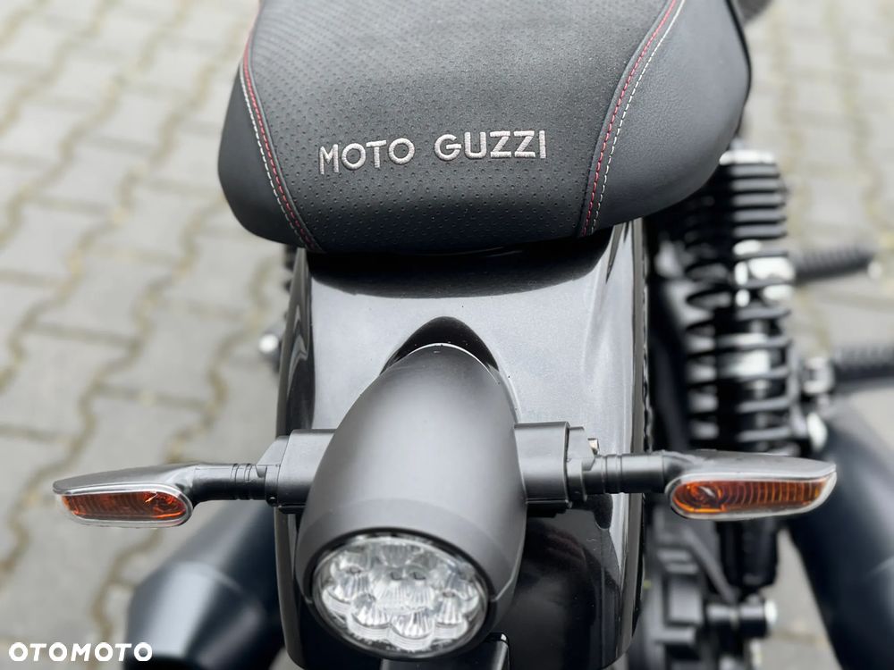 Moto Guzzi V7 - 16