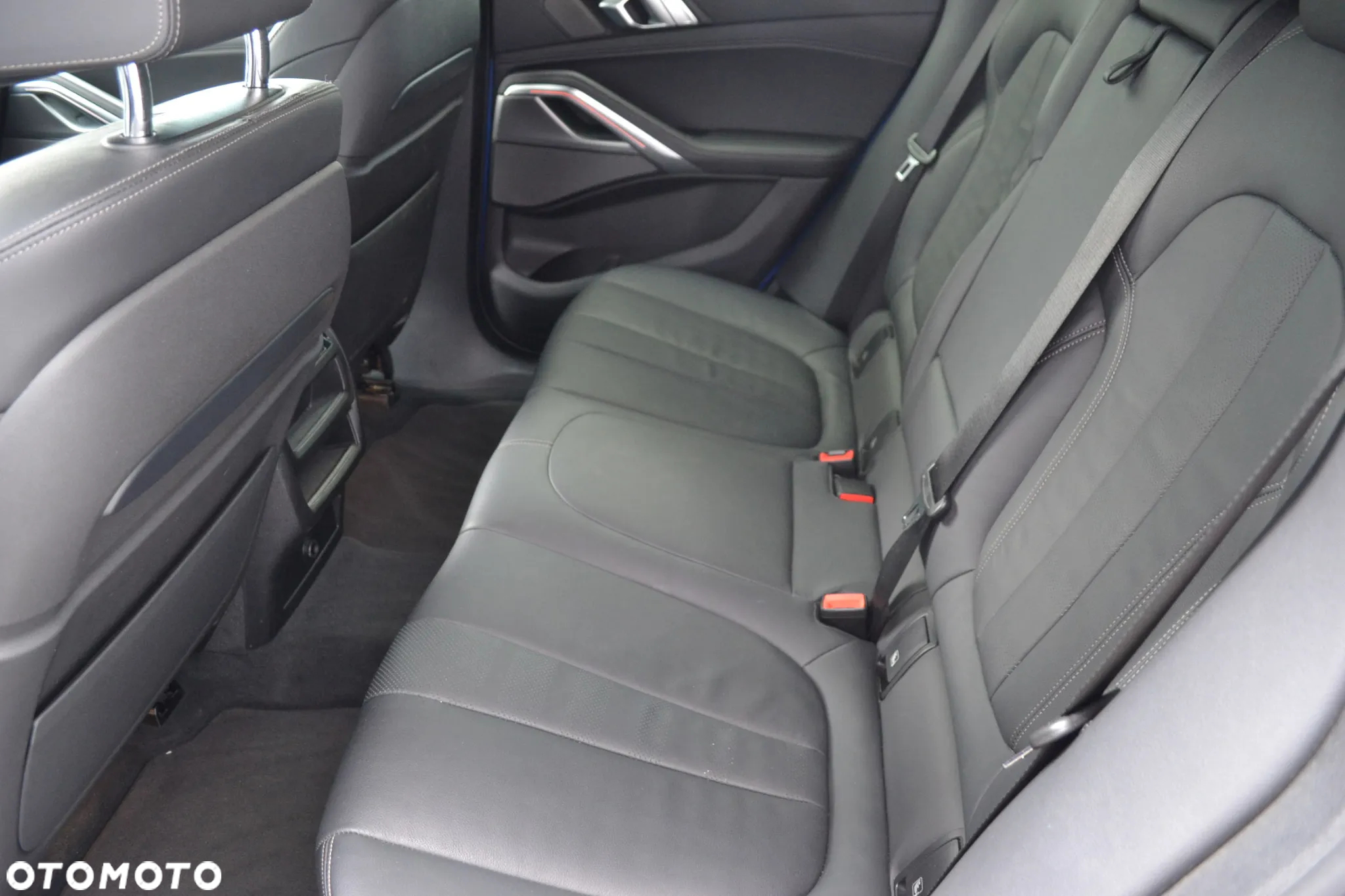 BMW X6 xDrive40i - 10