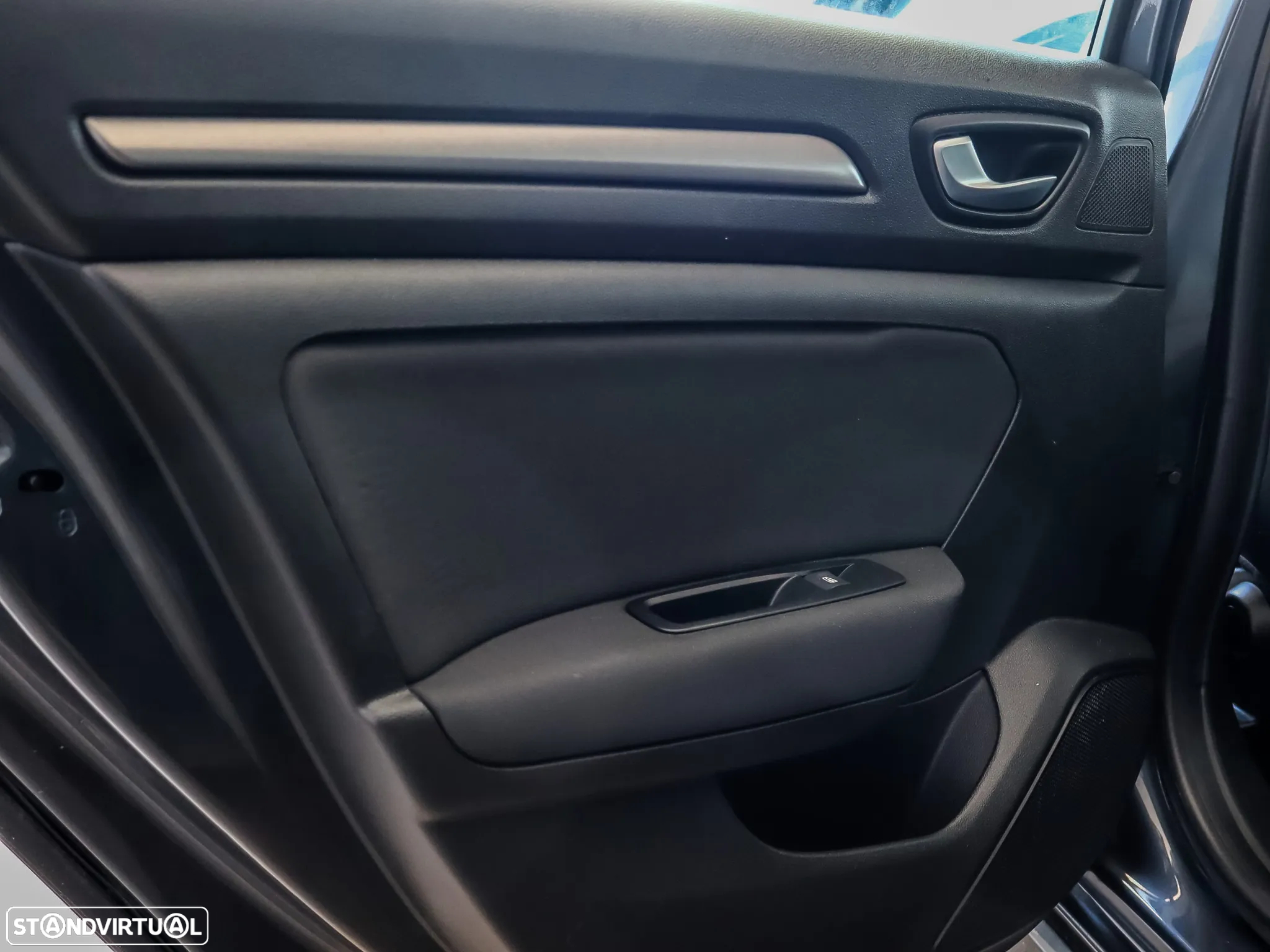 Renault Mégane Sport Tourer BLUE dCi 115 LIMITED - 12