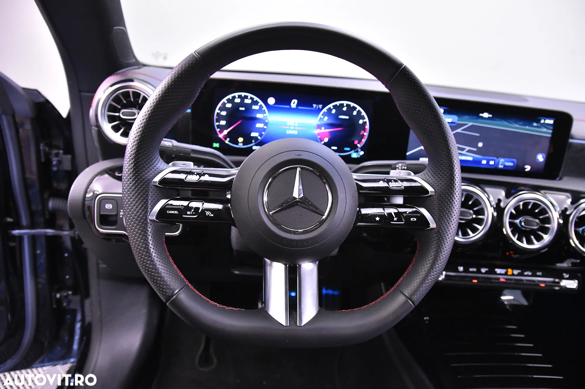 Mercedes-Benz CLA 200 7G-DCT AMG Line - 18