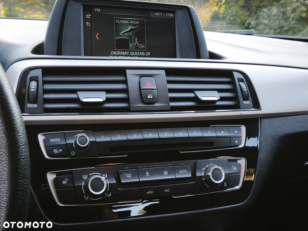 BMW Seria 1 118i Sport Line - 34