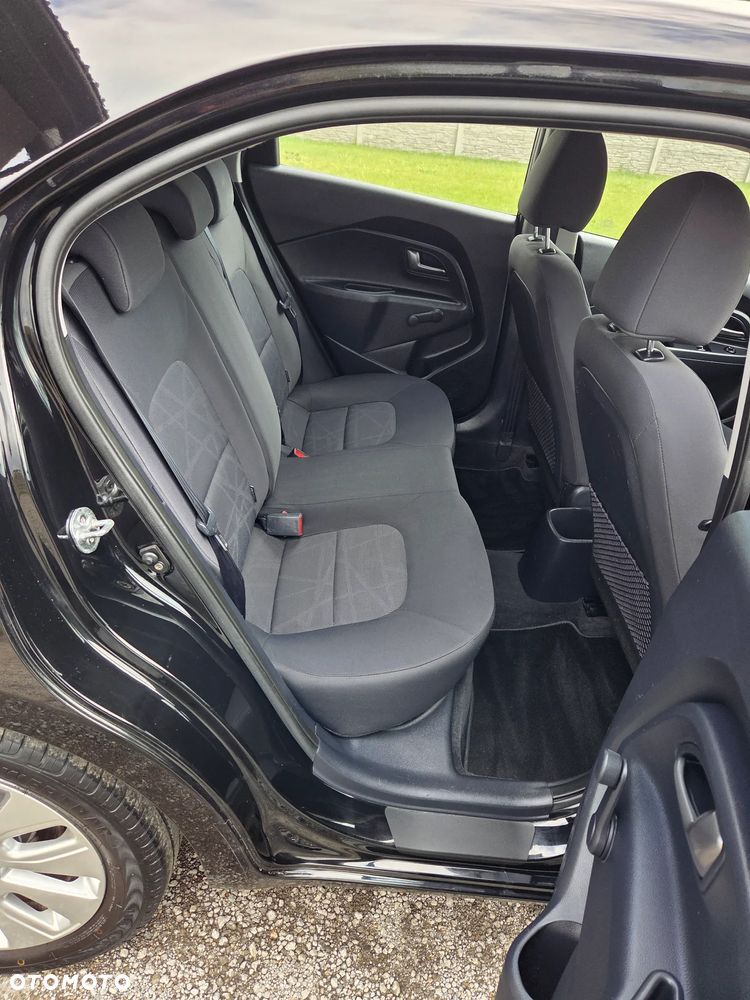Kia Rio 1.4 Dream Team Edition - 27