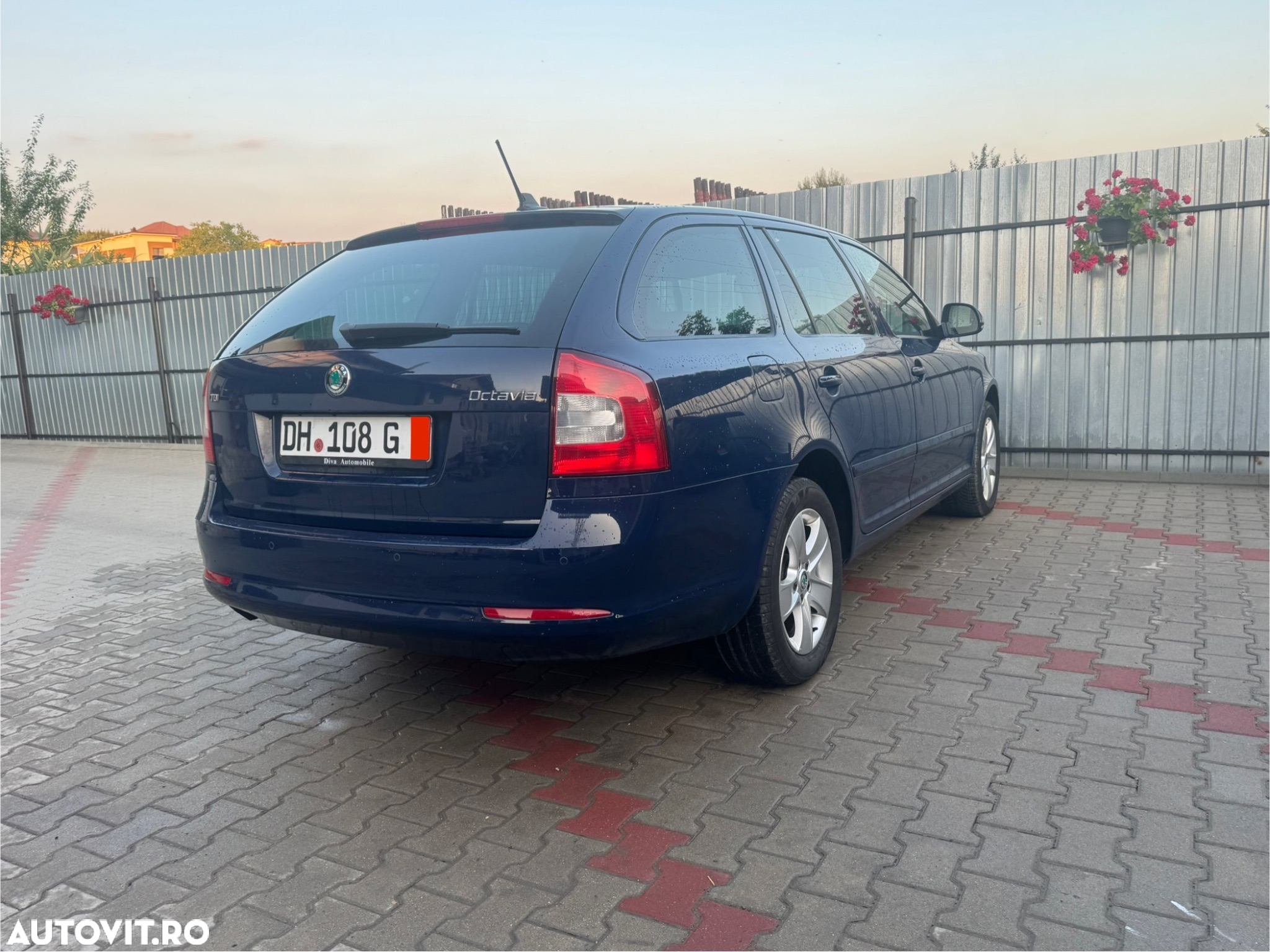 Skoda Octavia Combi 2.0 TDI Ambiente DSG - 15