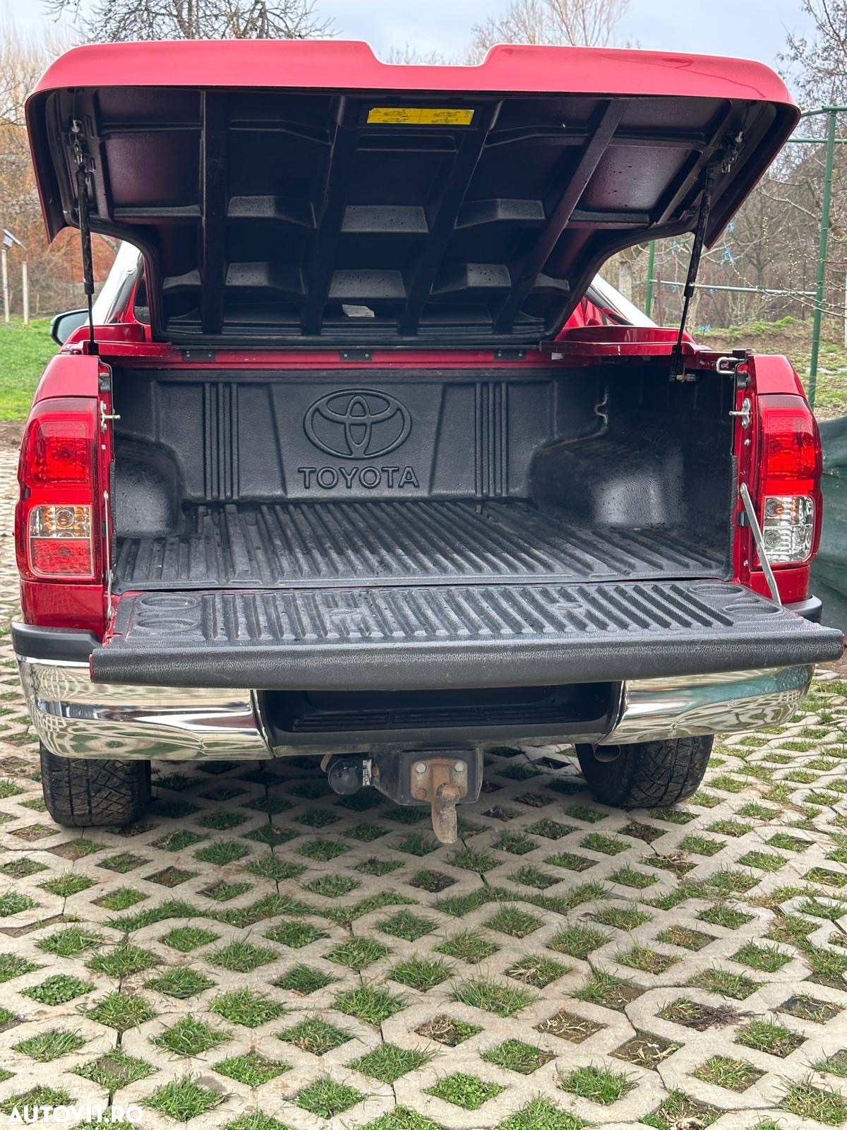 Toyota Hilux 4x4 Double Cab A/T Invincible - 3