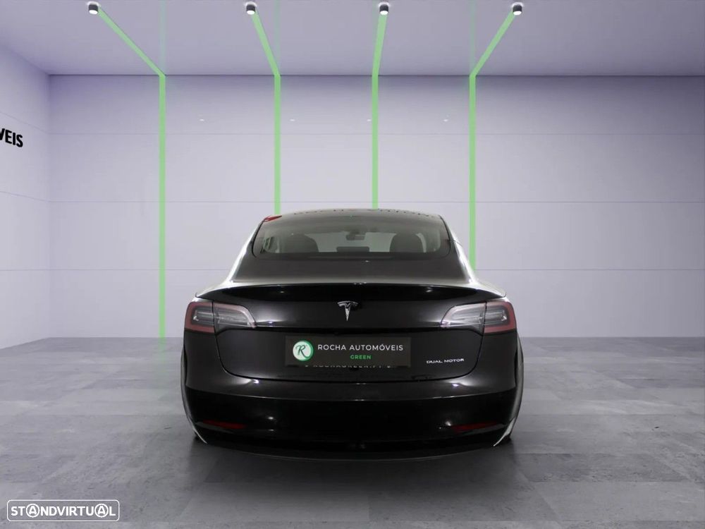 Tesla Model 3 - 5