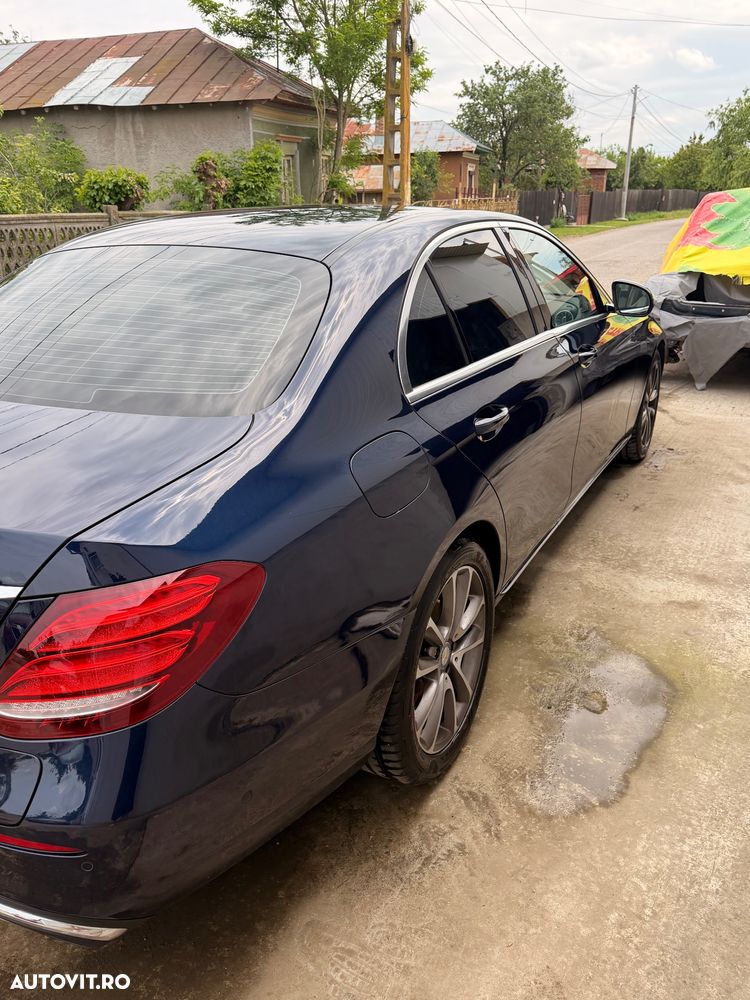 Mercedes-Benz E - 5