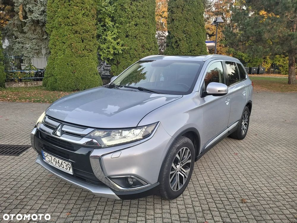Mitsubishi Outlander 2.2 DI-D 4WD Automatik Diamant Edition - 2