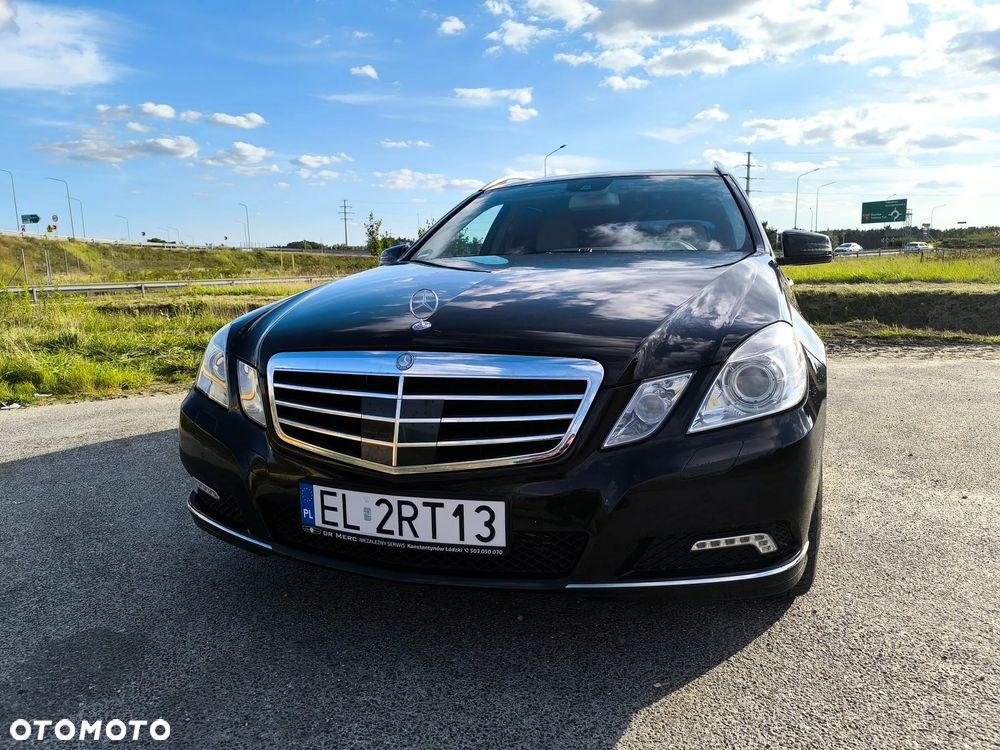 Mercedes-Benz E-Class 2010 photo 4