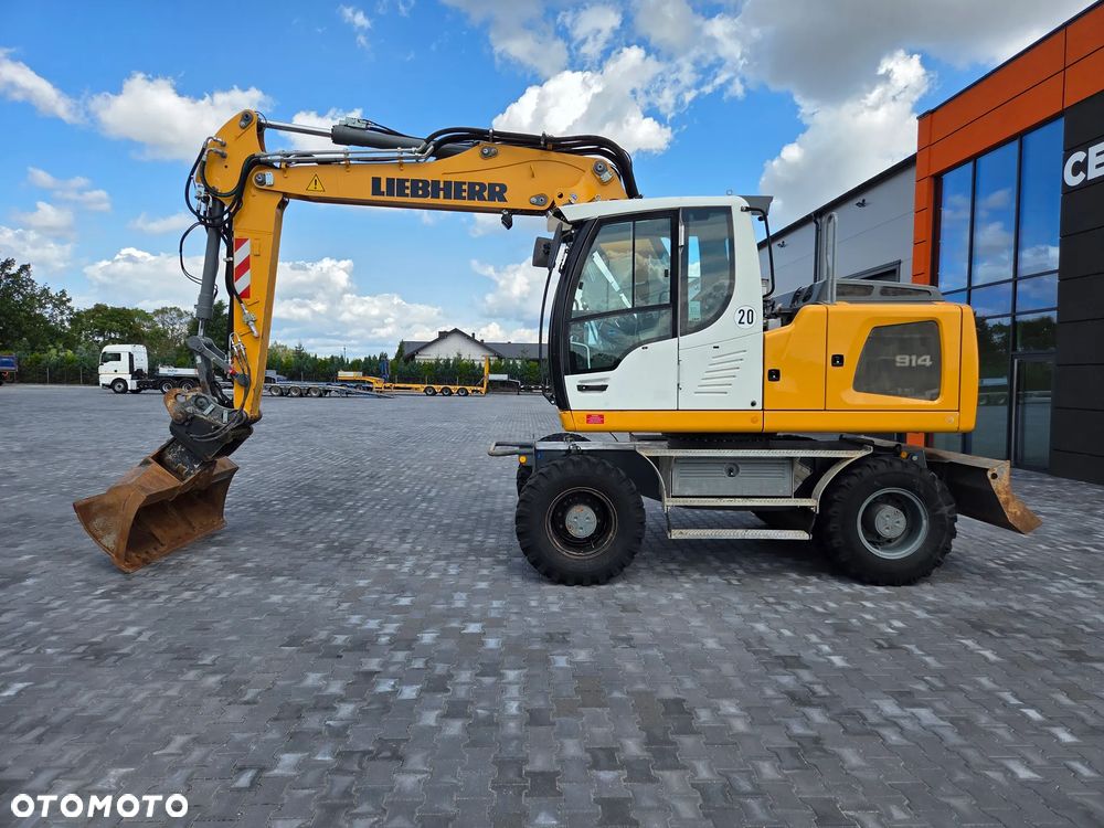 Liebherr A914 / z Niemiec / - 2