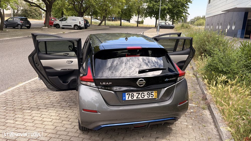 Nissan Leaf N-Connecta Two Tone - 4