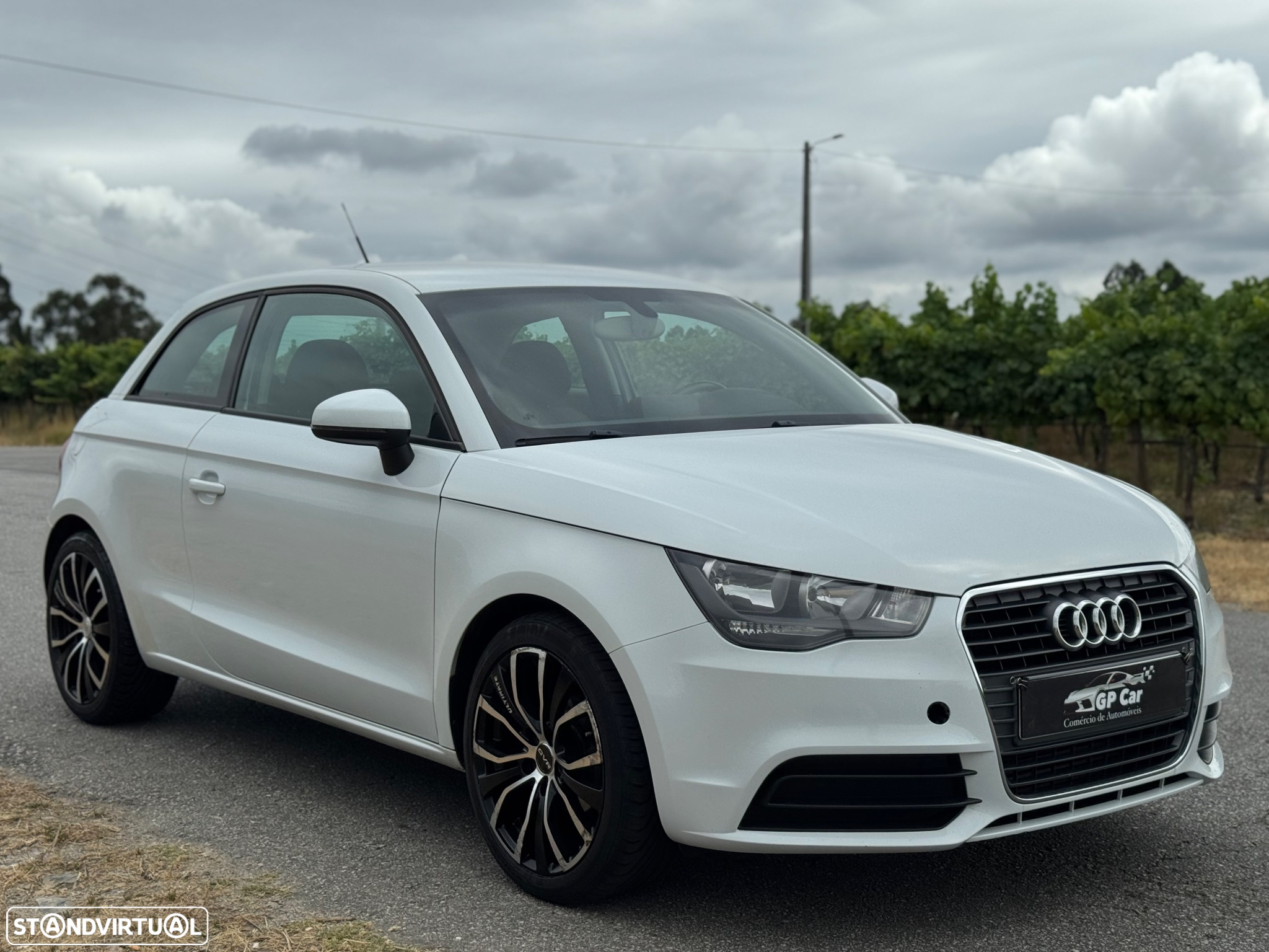 Audi A1 1.6 TDI Admired S-Tronic - 4