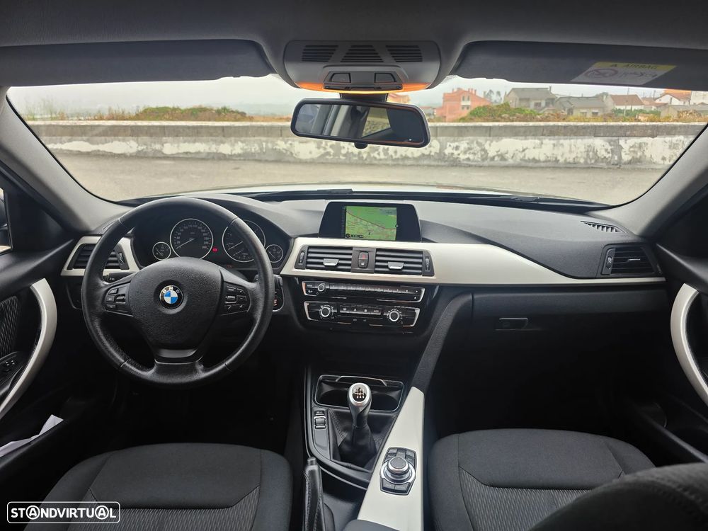 BMW 318 d Advantage - 13