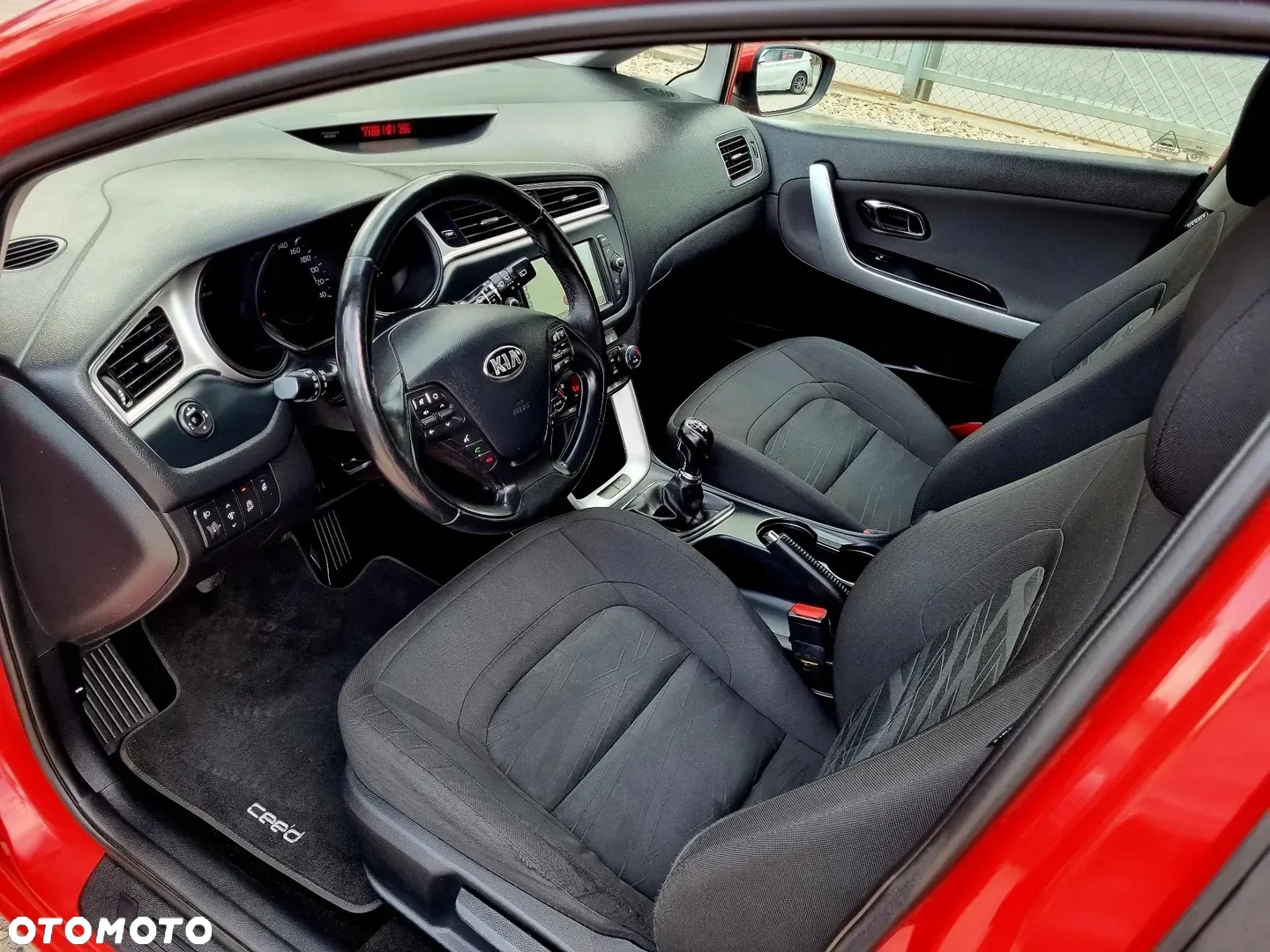Kia Ceed 1.4 L - 9
