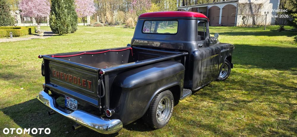 Chevrolet Apache - 13