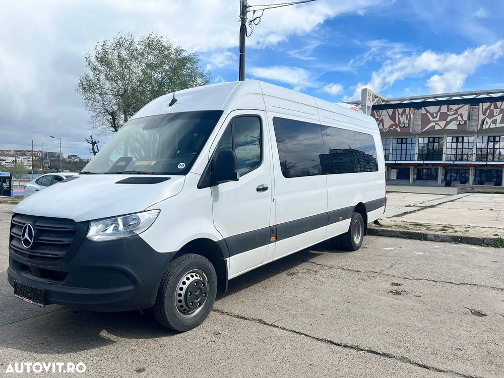 Mercedes-Benz Sprinter 517 Microbuz 20+1 locuri Categoria a II-a 2026 - 2