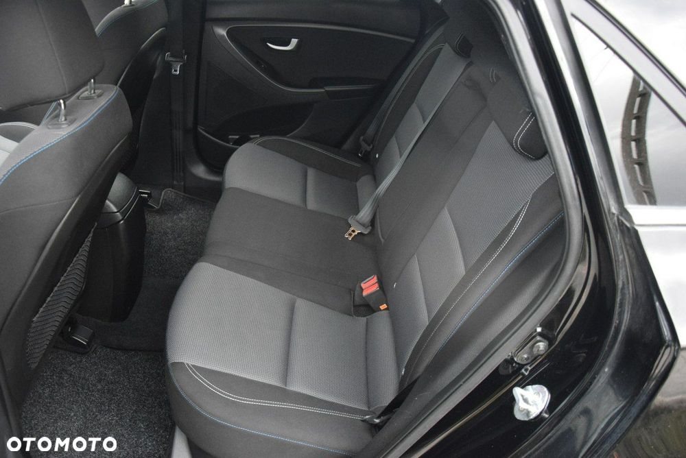 Hyundai i30 blue 1.4 Style - 19