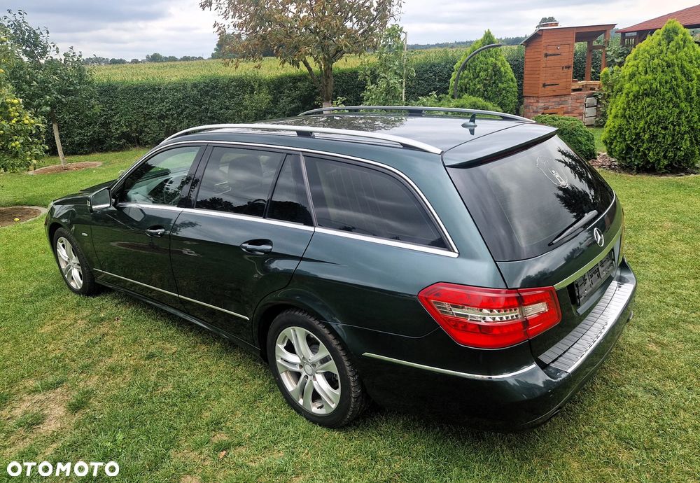Mercedes-Benz Klasa E 350 CDI DPF BlueEFFICIENCY 7G-TRONIC Avantgarde - 26