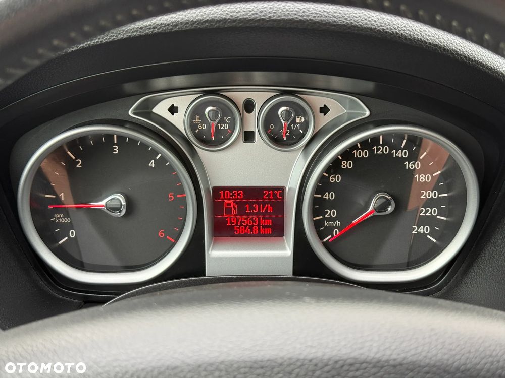 Ford Kuga - 34