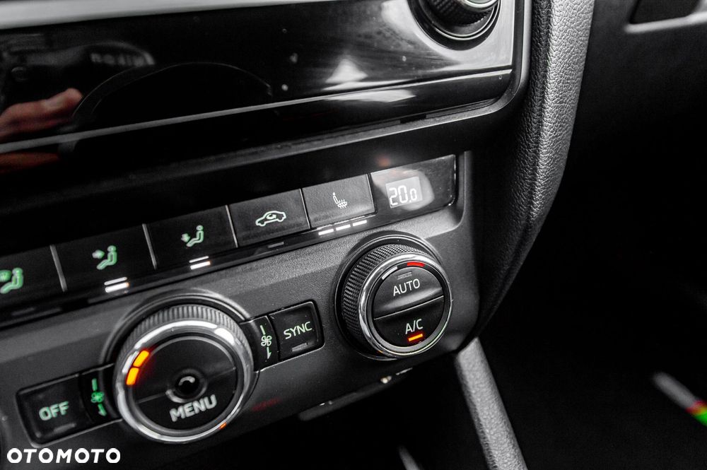 Skoda Octavia 2.0 TSI RS - 29