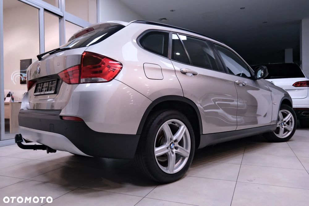 BMW X1 sDrive18i - 9