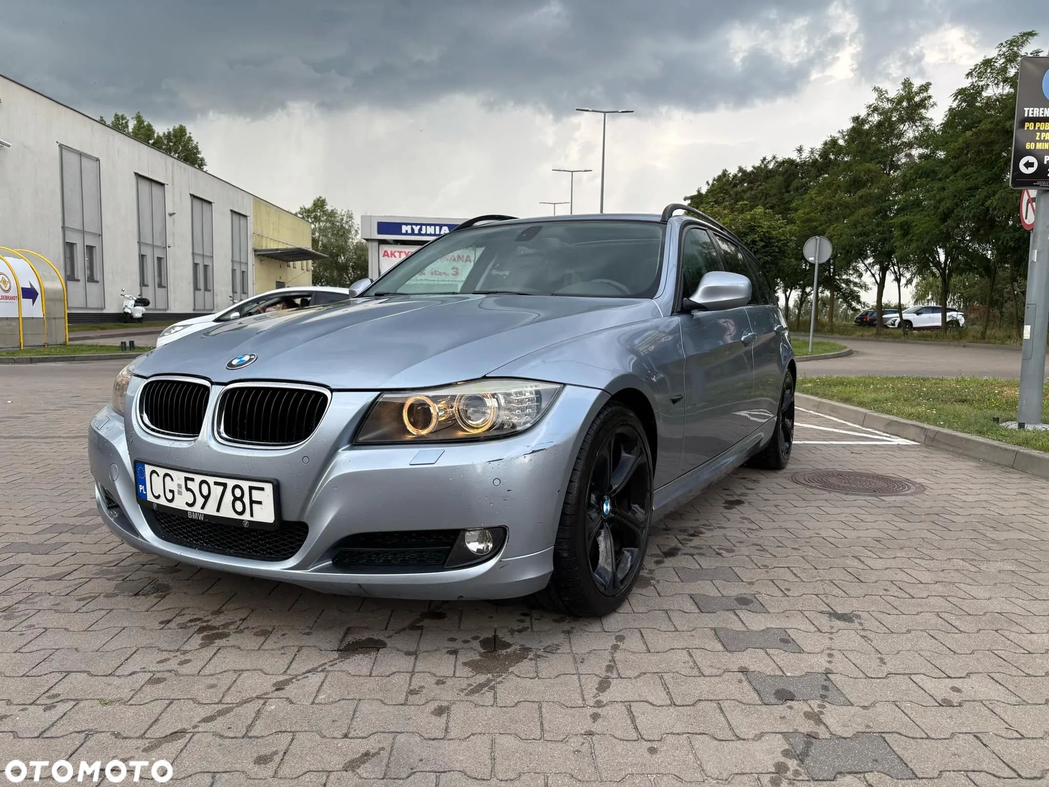 BMW Seria 3 320i Touring Edition Exclusive - 1