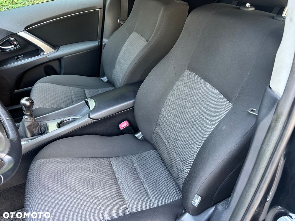 Toyota Avensis 2.0 D-4D Comfort - 16