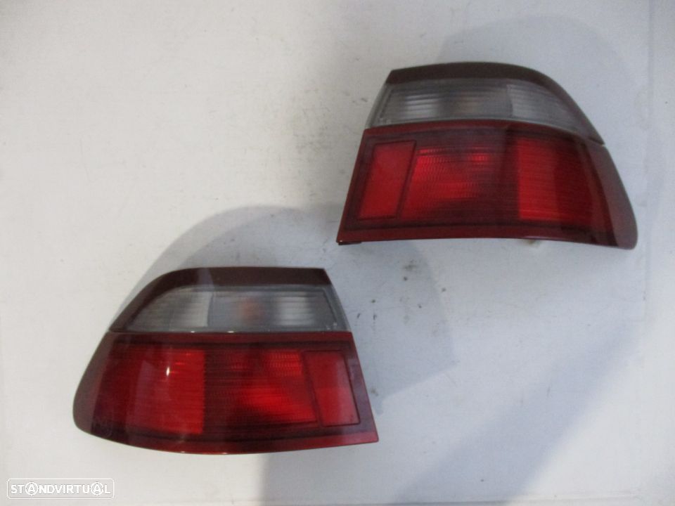 Farol Farolim Trás Mazda 626 Direito