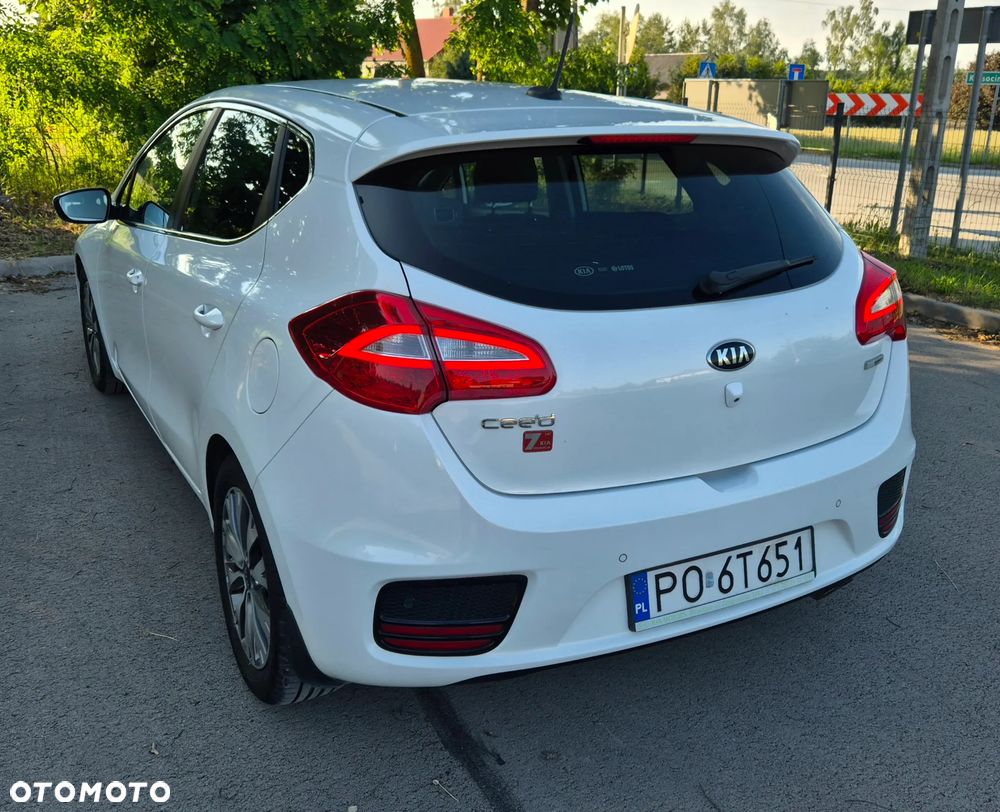 Kia Ceed 1.6 GDI Business Line - 23