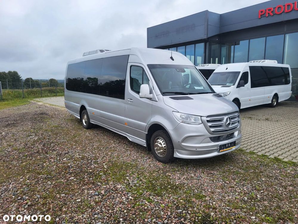 Mercedes-Benz Sprinter 517 CDI NOWA ZABUDOWA 24 miejsca +3 stojące