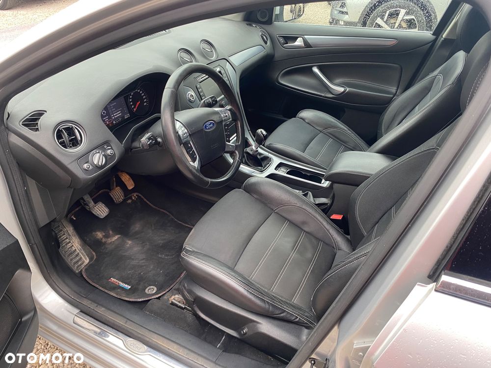 Ford Mondeo 2.2 TDCi Black Magic - 18