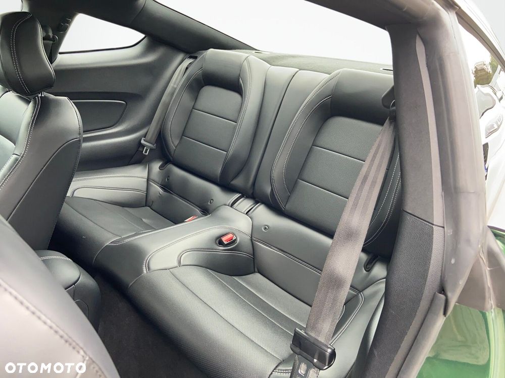 Ford Mustang 5.0 V8 GT - 12