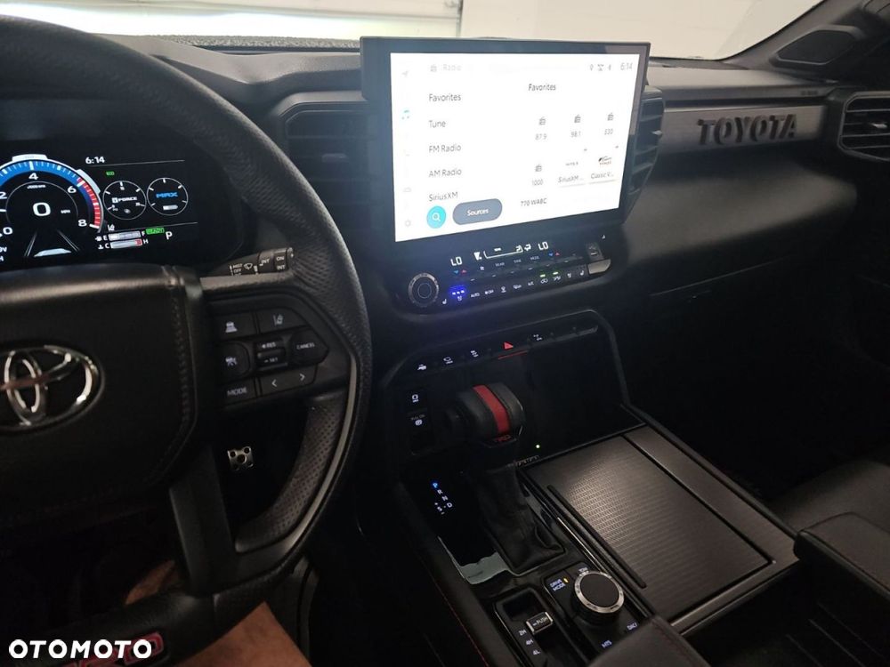 Toyota Sequoia - 12