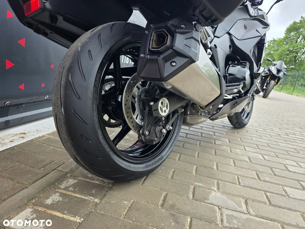 Kawasaki Ninja 1000 SX - 17