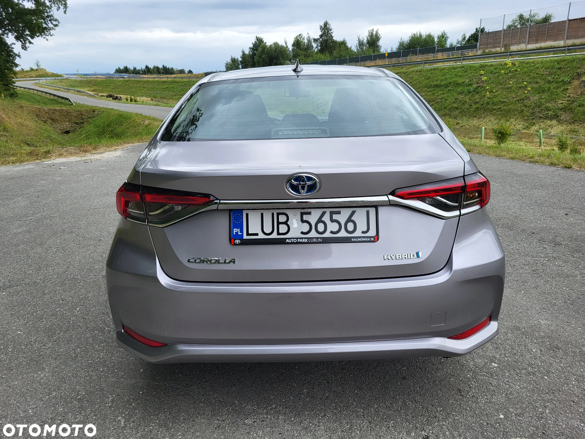 Toyota Corolla 1.8 Hybrid Comfort - 4