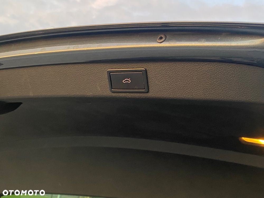 Skoda Superb 2.0 TDI Style DSG - 11