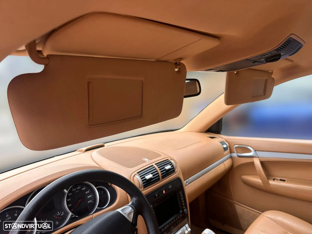 Porsche Cayenne S 4.5 V8 de 2008 para peças - 10