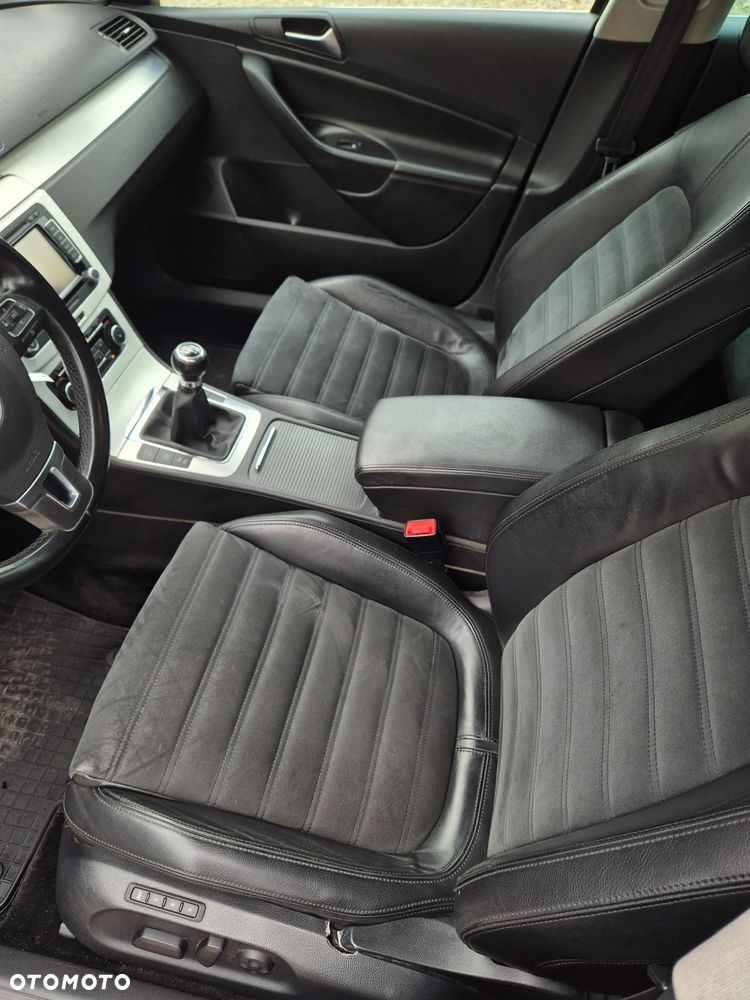 Volkswagen Passat 2.0 TDI 4Motion Highline - 18