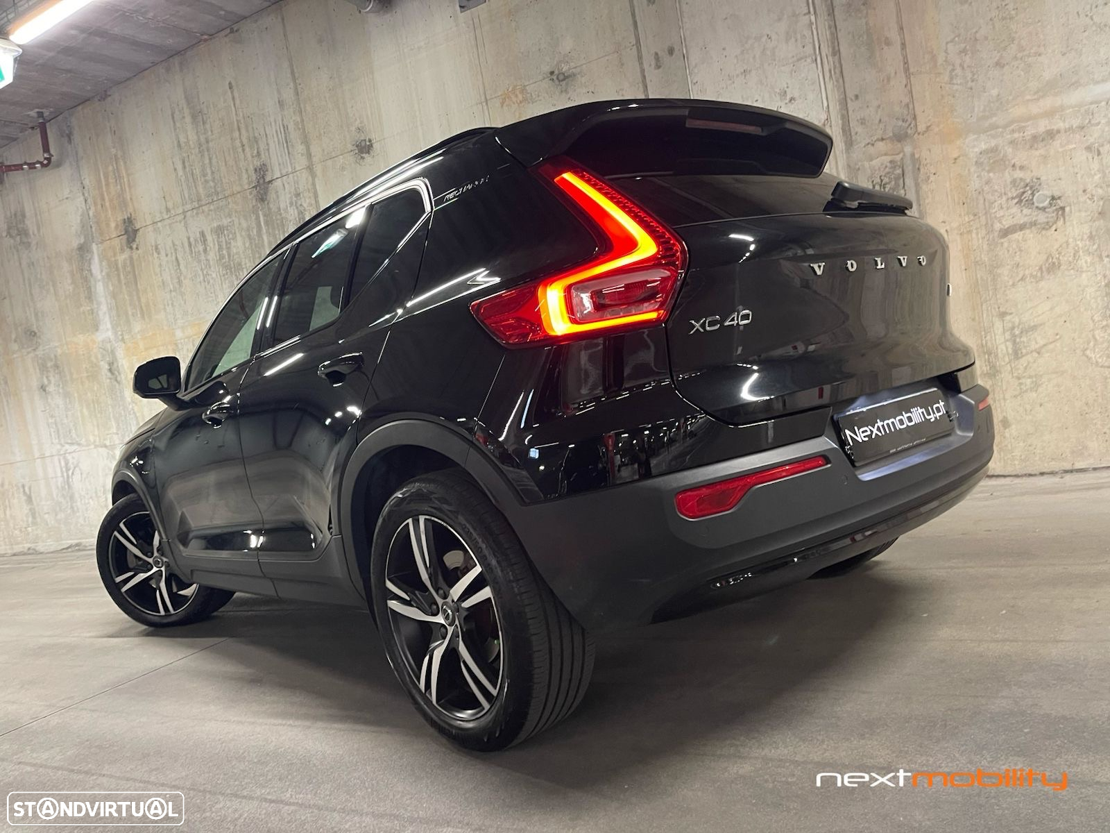 Volvo XC 40 1.5 T5 PHEV R-Design - 4