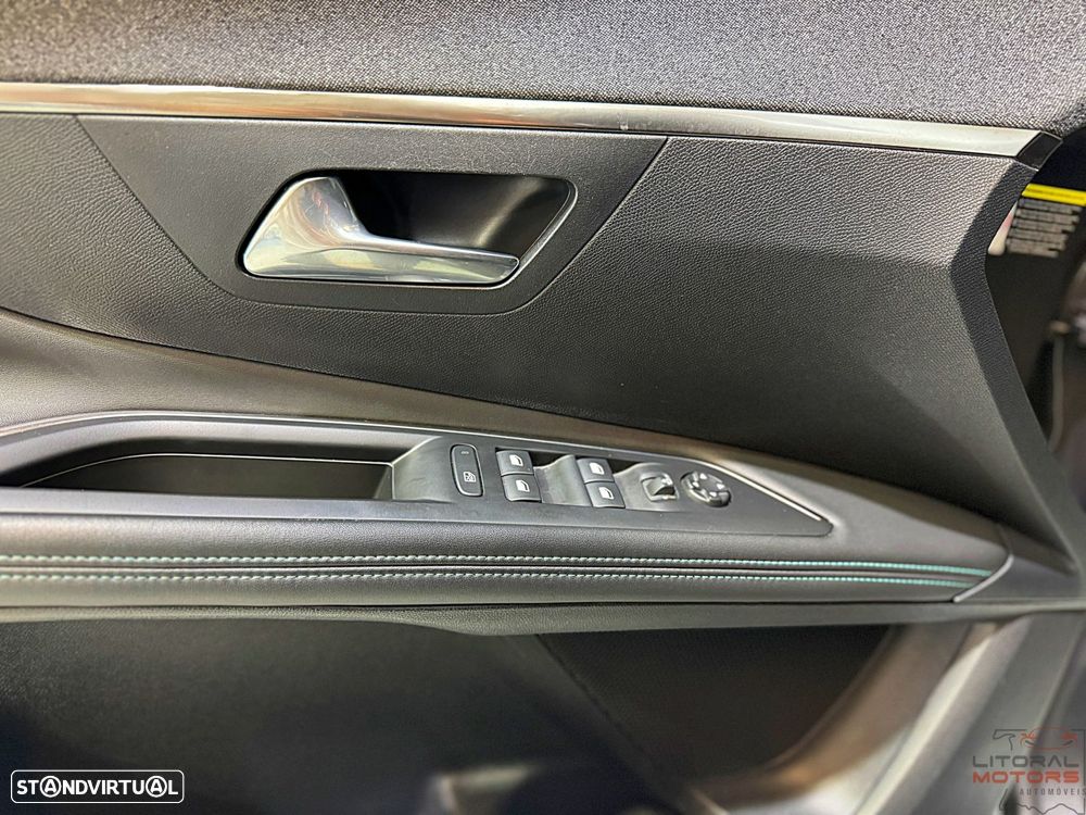Peugeot 3008 1.2 PureTech Allure Pack EAT8 - 18