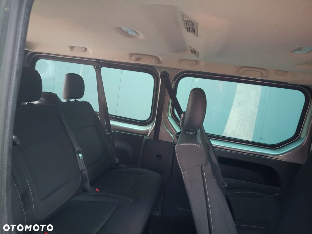 Renault Trafic Grand 2.0 dCi EDC - 10