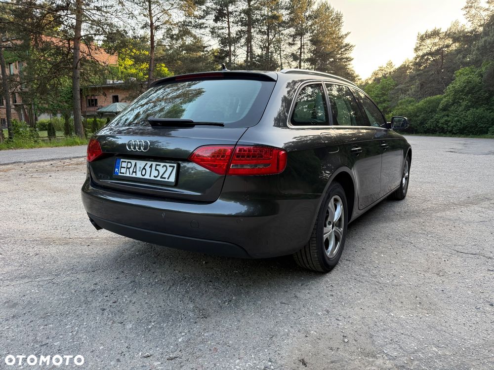 Audi A4 Avant 2.0 TDI DPF multitronic Attraction - 5